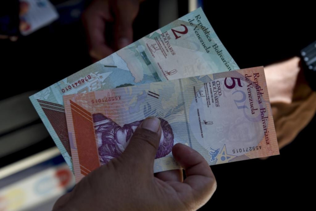 La “nueva” economía de Venezuela debutó con pesimismo y mucha desconfianza