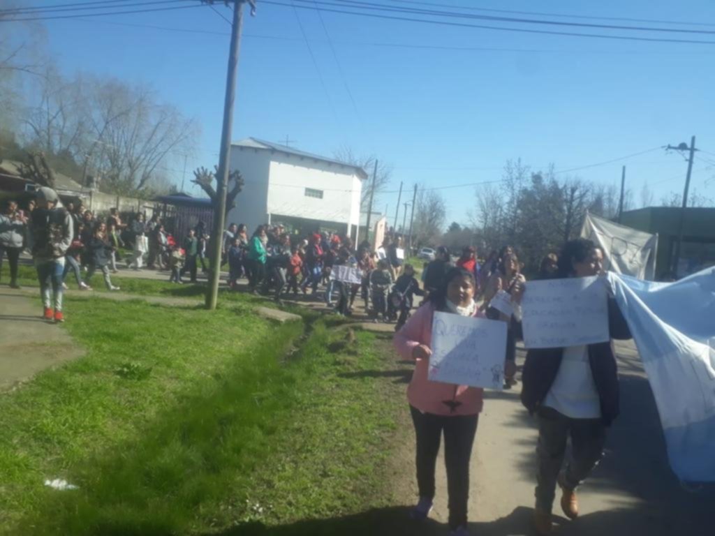 Protestas al por mayor para reclamar por el estado edilicio de las escuelas de la Región