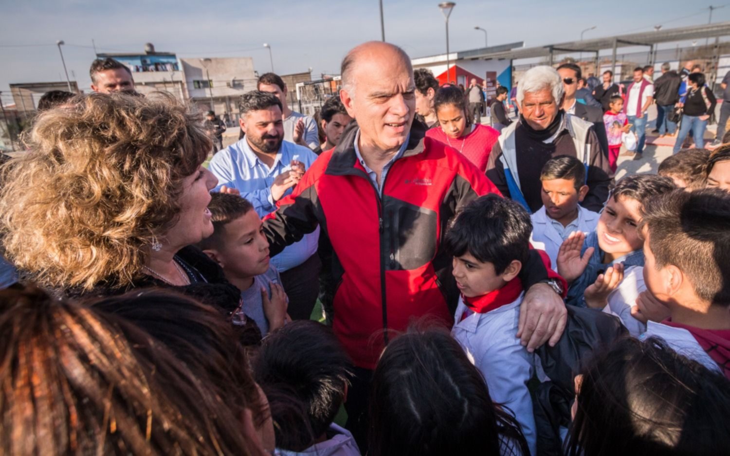 Grindetti inauguró el Polideportivo "Malvinas Argentinas" en Villa Jardín