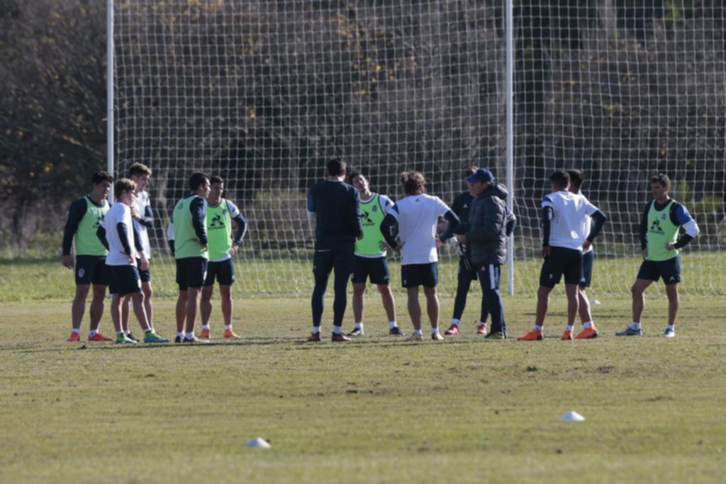 Troglio quiere intensidad y lo hace notar hasta en los ensayos