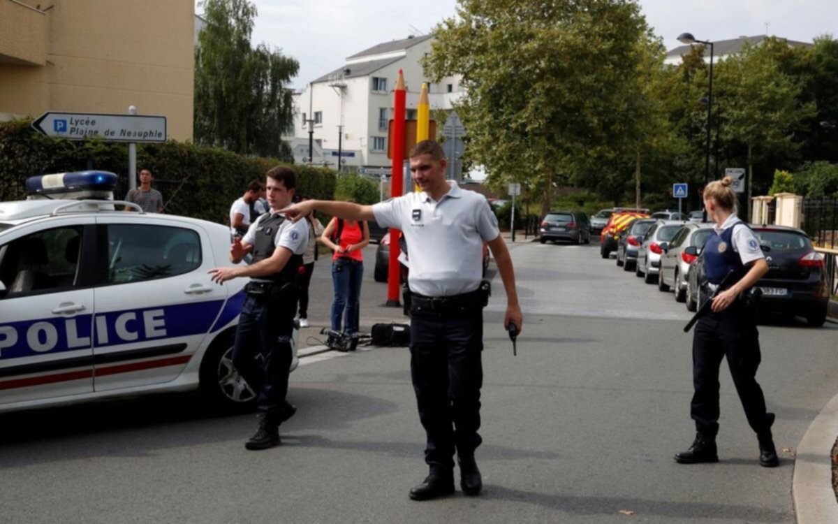 Francia: nuevo ataque, esta vez con cuchillo