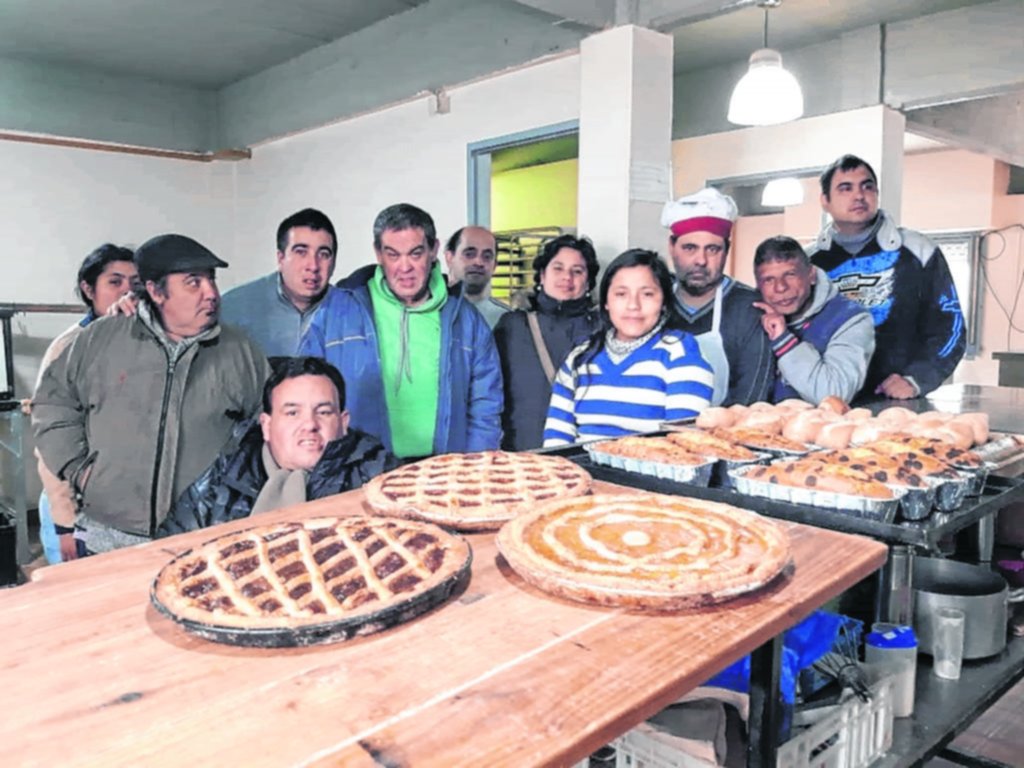 El taller protegido que a través de una panadería promueve la inclusión laboral