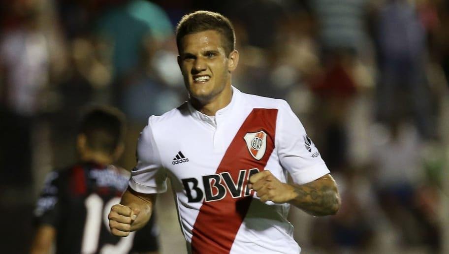 River contra las cuerdas por Zuculini