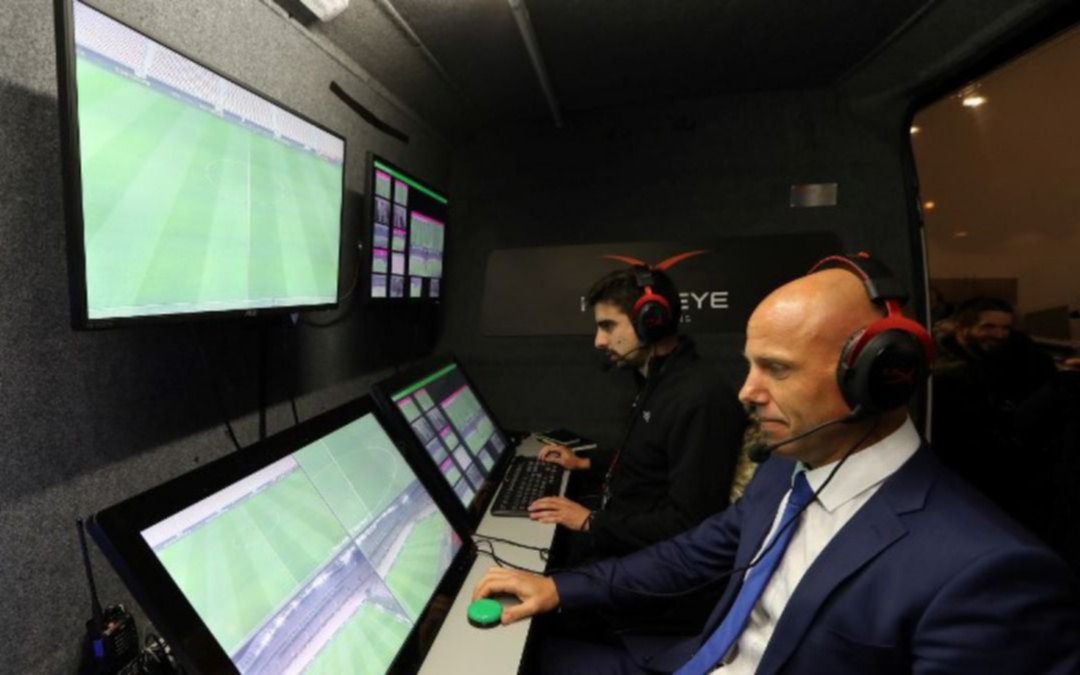 Un ingeniero dice ser el inventor del VAR y quiere hacerle un juicio a la FIFA