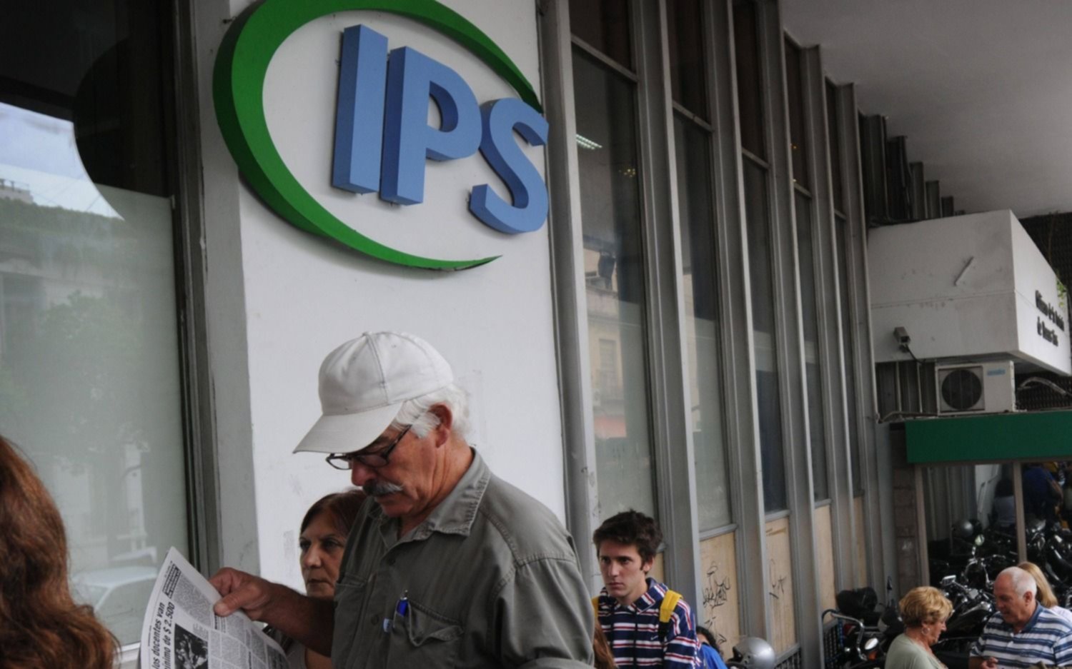 Jubilados y pensionados del IPS cobrarán haberes el jueves 30 y viernes 31