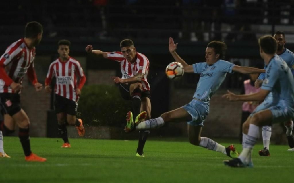 Gremio empató con Cruzeiro y el arquero Marcelo Grohe está en duda para el martes