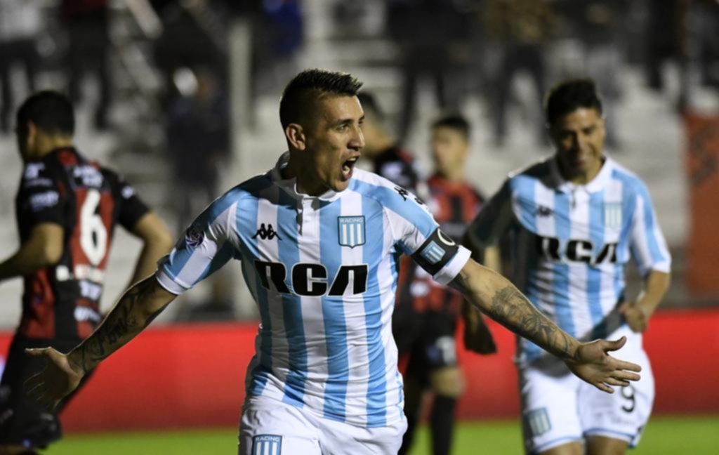Racing pidió la eliminación de River y le ganó a Patronato