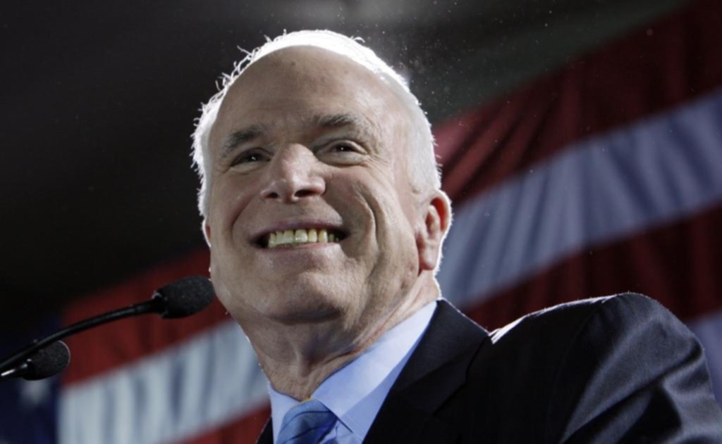 Murió el senador y ex candidato presidencial republicano John McCain