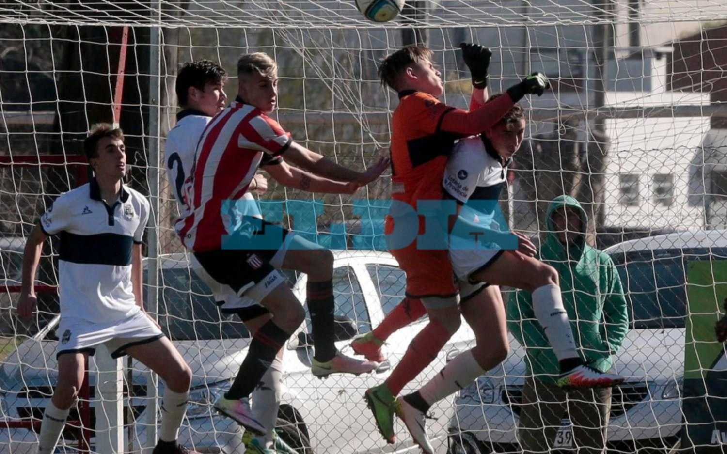 Estudiantes superó a Gimnasia en los clásicos de la Liga Metro