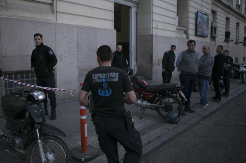 Tercera amenaza de bomba en una semana en Economía