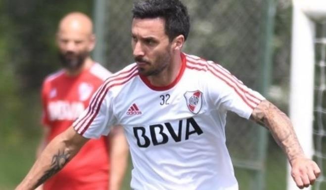 Scocco trabajó en definición y Enzo Pérez se metería en el once titular de cara a Racing