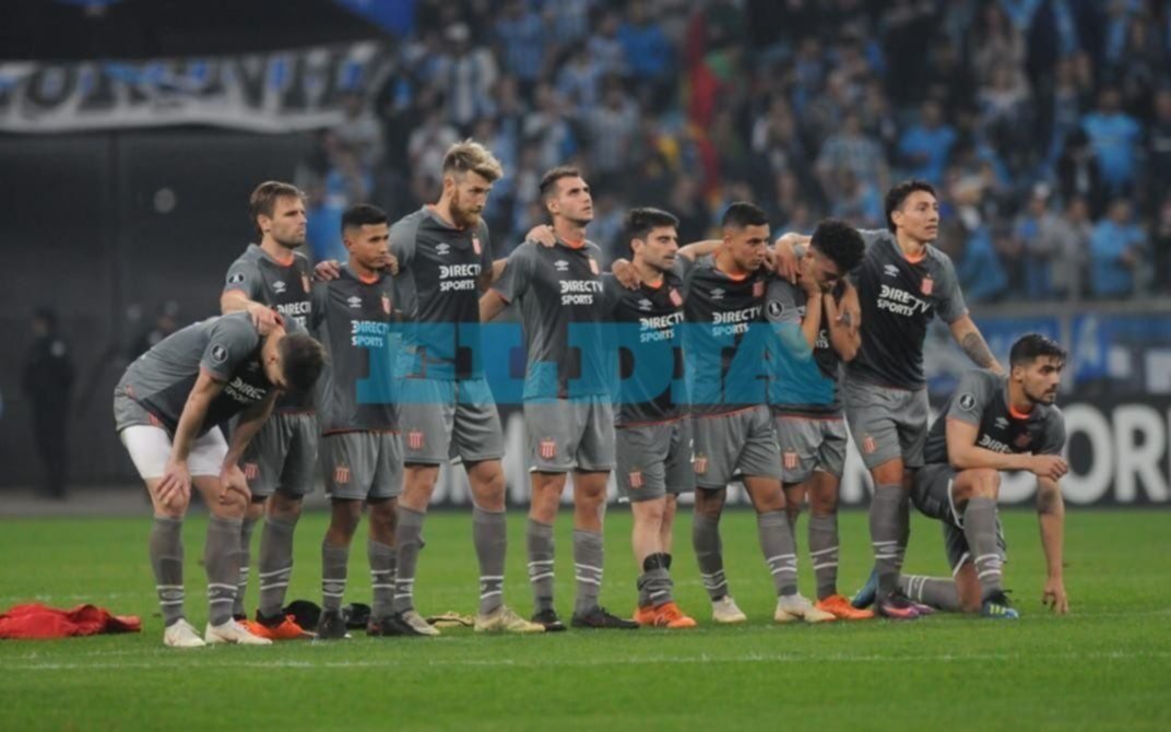 El León recibió un cachetazo sobre la hora y quedó eliminado de la Libertadores por penales
