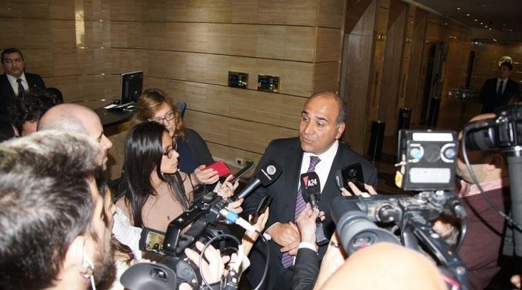 Un Gobierno que pelea contra las cuerdas
