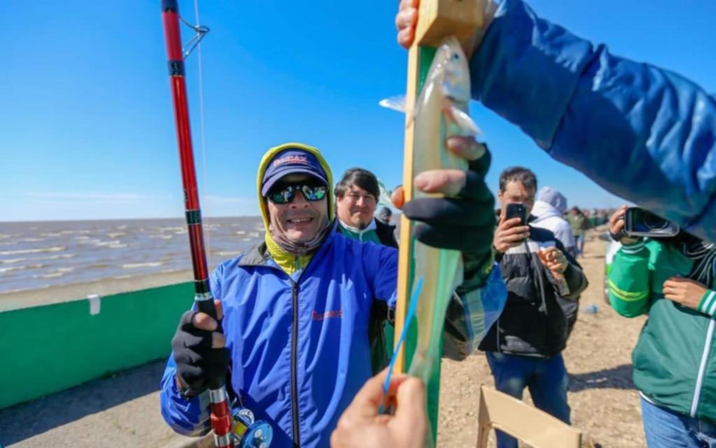 Unos 1000 pescadores le dieron color al torneo del Pejerrey