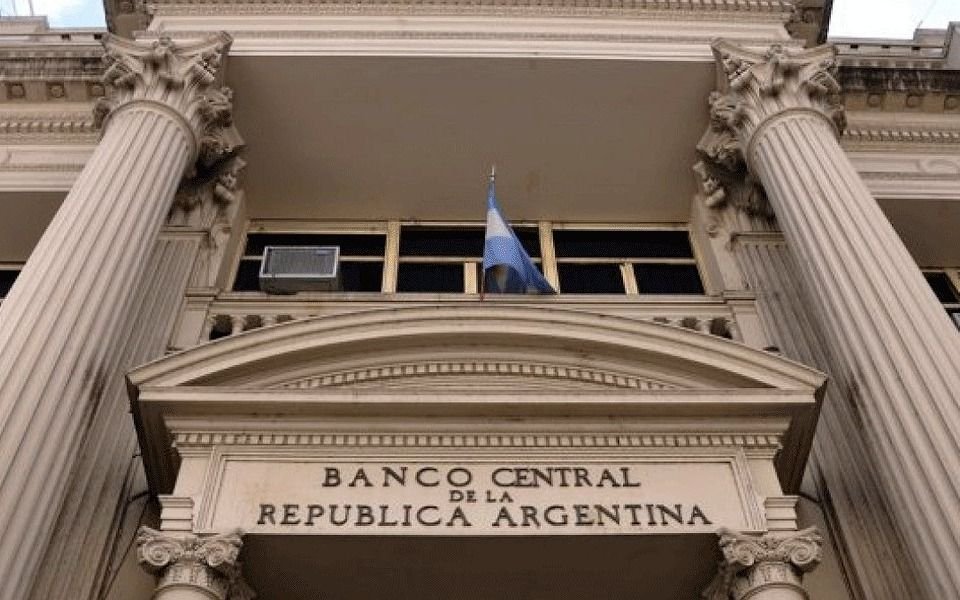 Para frenar el dólar, el Banco Central aumentó la tasa de interés al 60%, pero igual no pudo