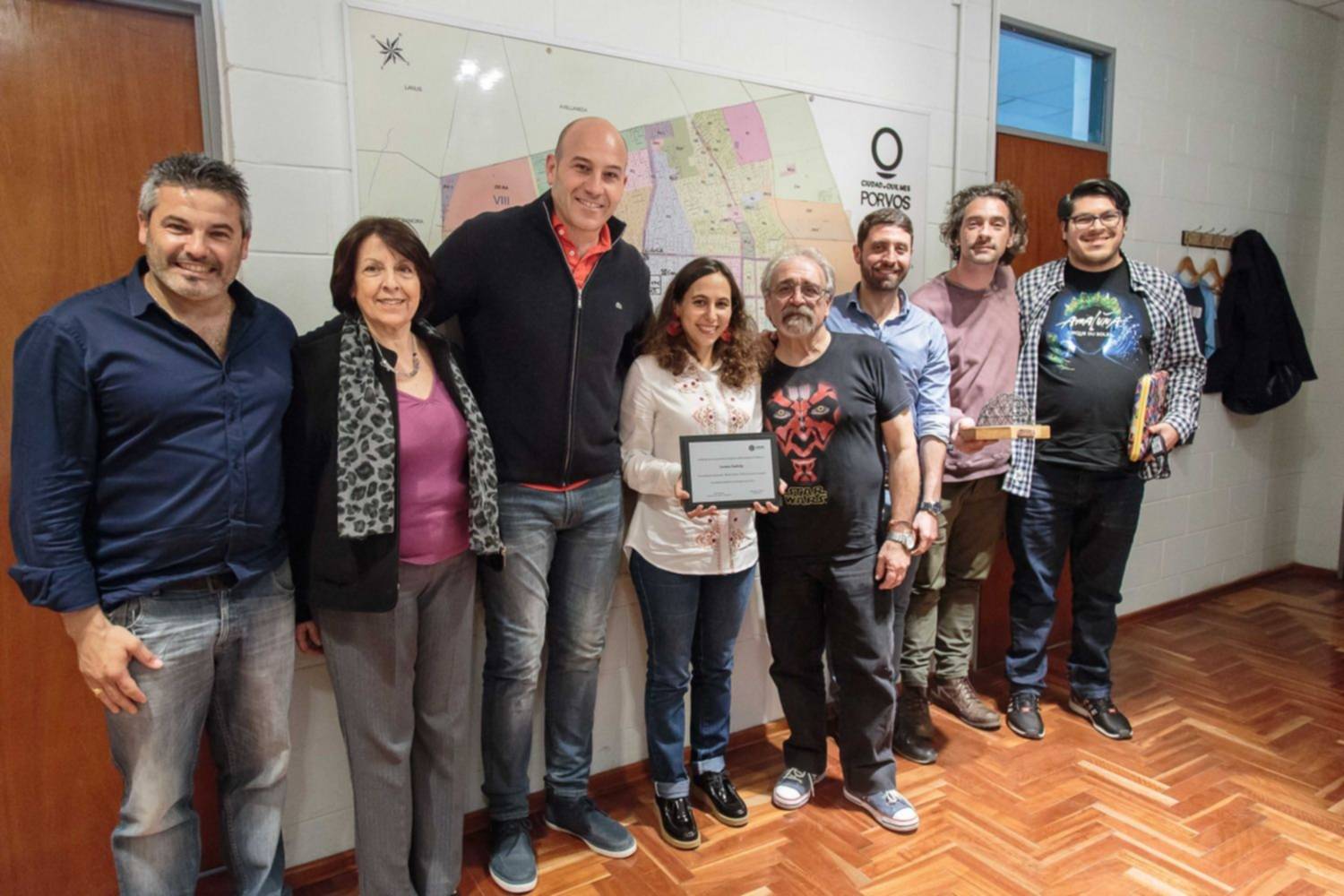 Agasajan a la artista quilmeña Lorena Szekely