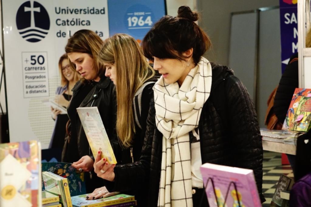 Los jóvenes son los que más consumen música, cine, teatro y libros en el país
