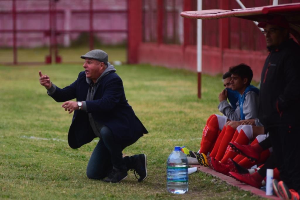 Cambaceres debuta ante Argentino de Rosario