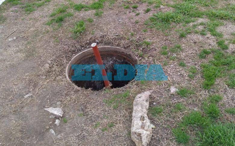 Peligro tras robo de una tapa de  cámara cloacal en 30 y 76