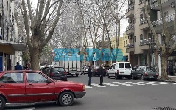 En el Centro la doble fila no se toma vacaciones