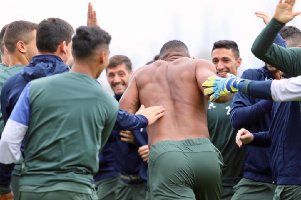 Rivas tuvo la bienvenida en su primera práctica