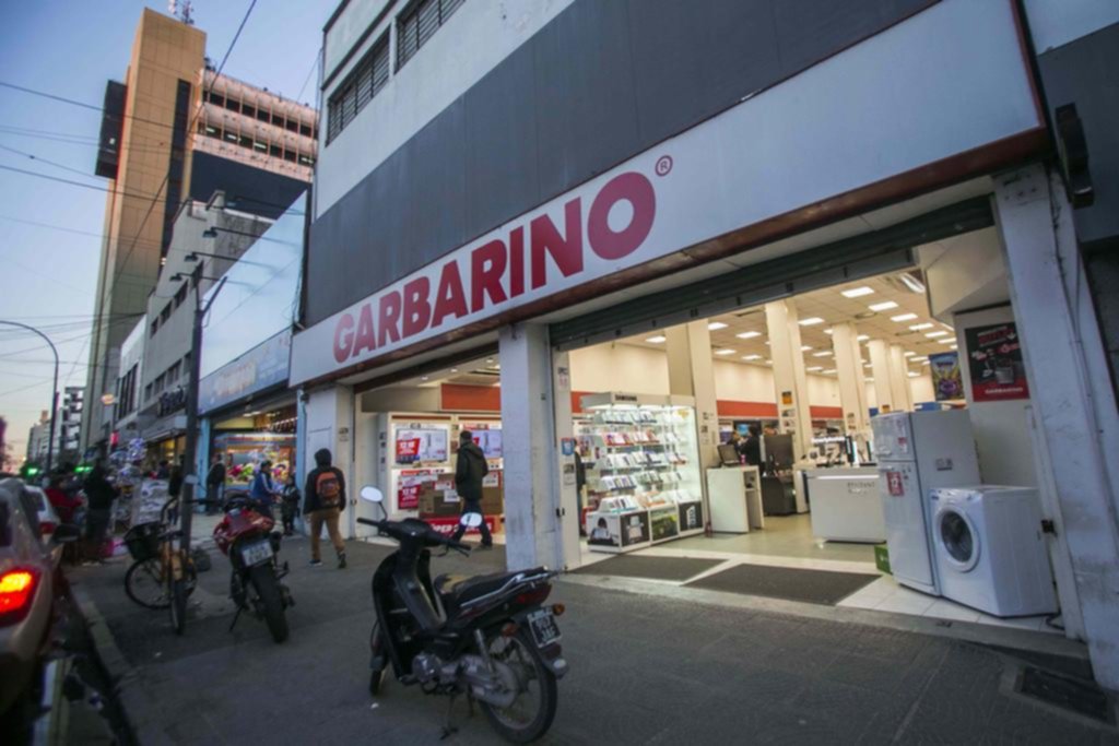 La cadena Garbarino renegoció su deuda de 4 mil millones de pesos
