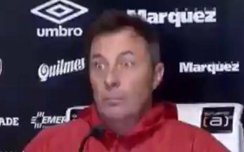 Cómo reaccionó el DT de Newell´s cuando se enteró de la suspensión de su partido