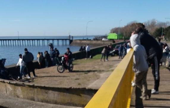 Buscan a dos pescadores que se embarcaron y desaparecieron en el río
