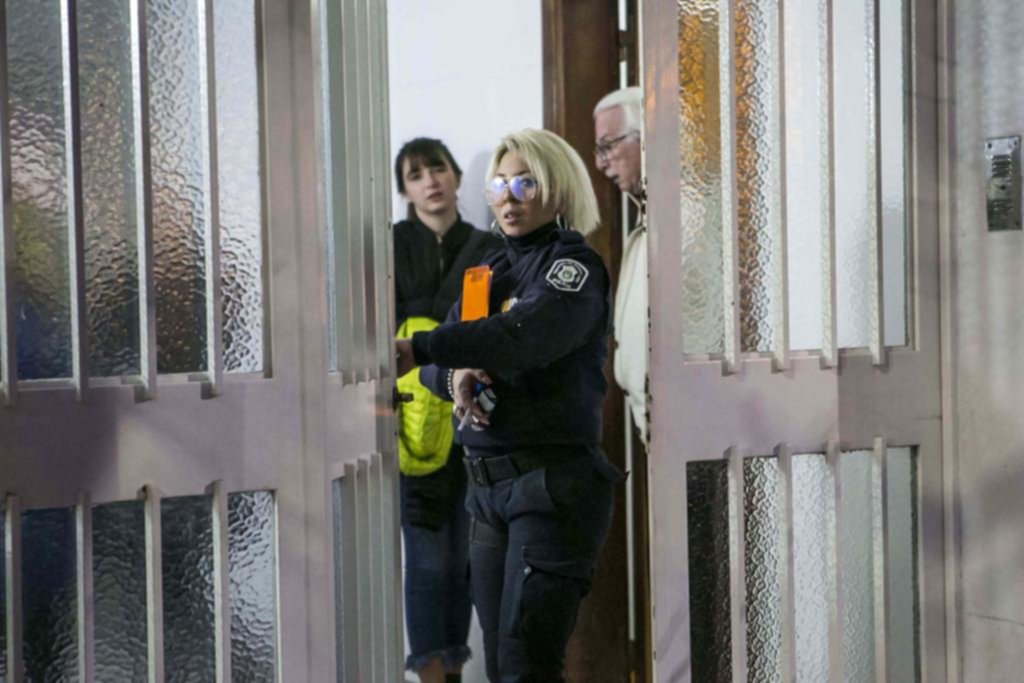 Tras un cuento del tío, ataron y golpearon a una pareja de jubilados en su vivienda