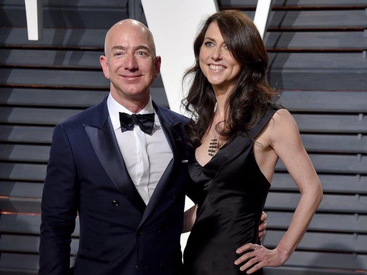 Jeff Bezos dividió sus acciones de Amazon tras su divorcio
