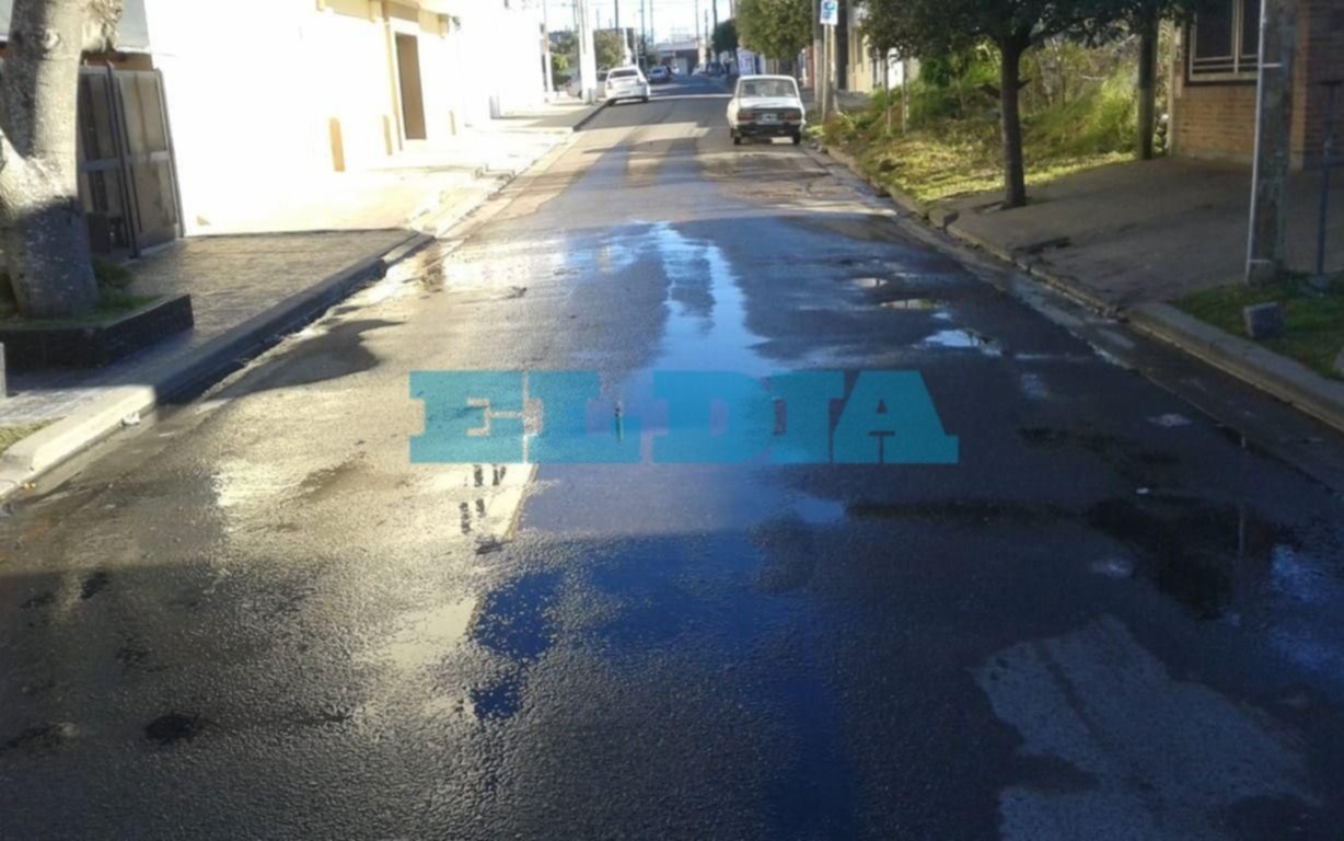 Piden por la reparación de una pérdida de agua en 8 bis, 81 y 82