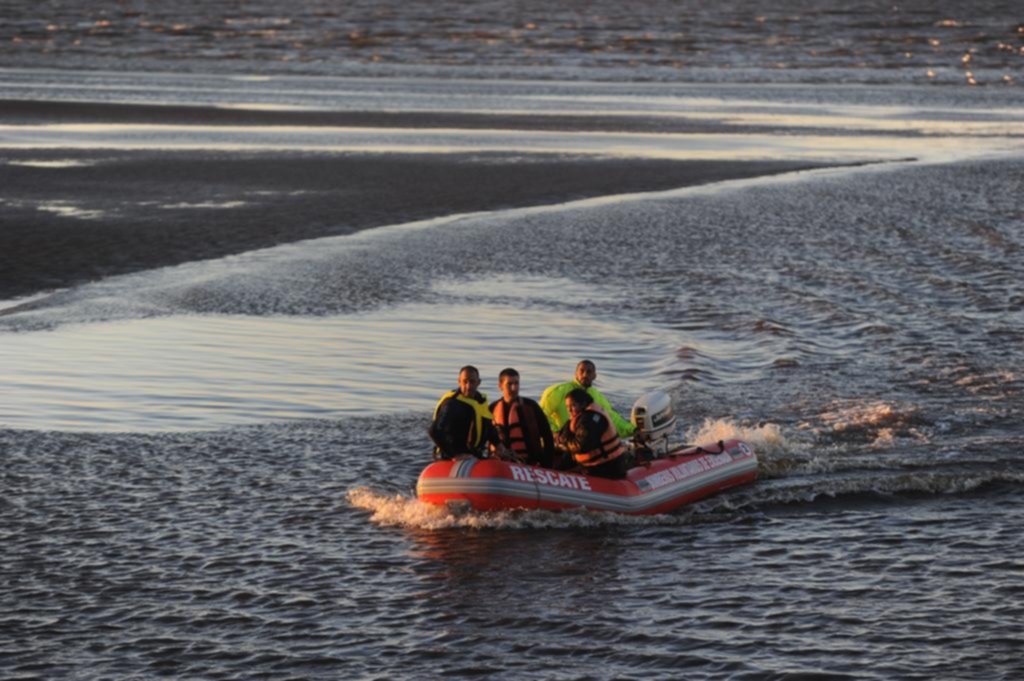 Los aviones del Aeroclub ya se sumaron a la búsqueda de los dos pescadores desaparecidos