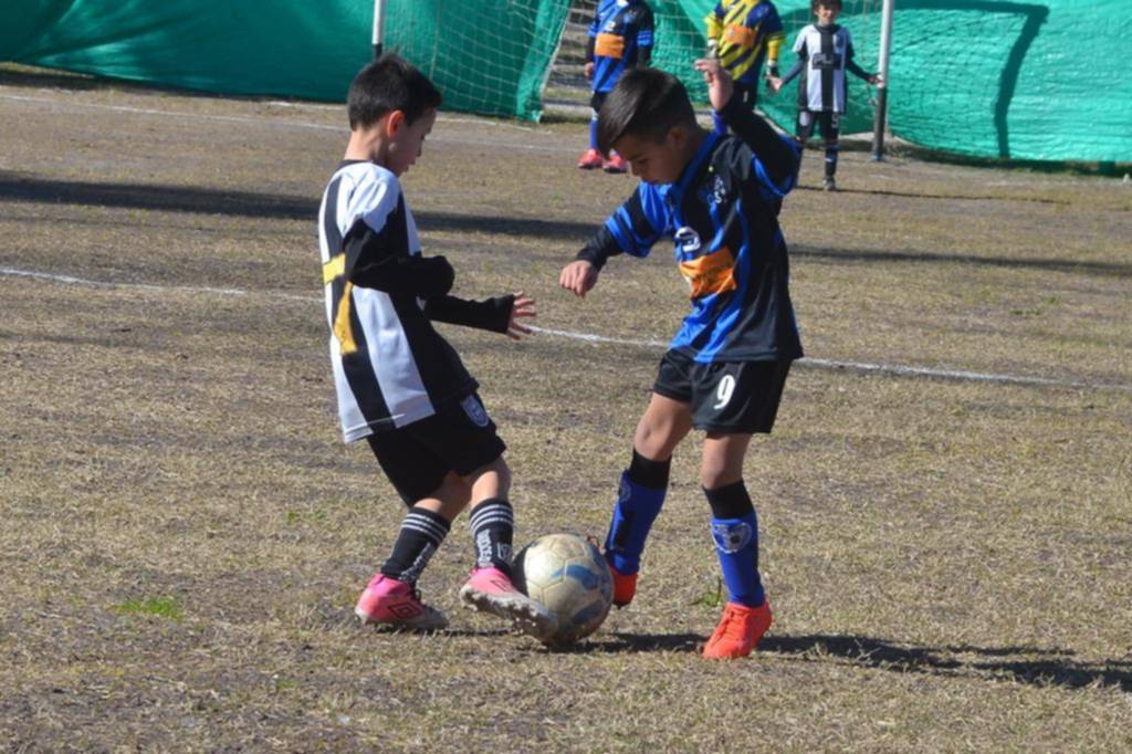Adentro de la cancha hubo mucha diversión