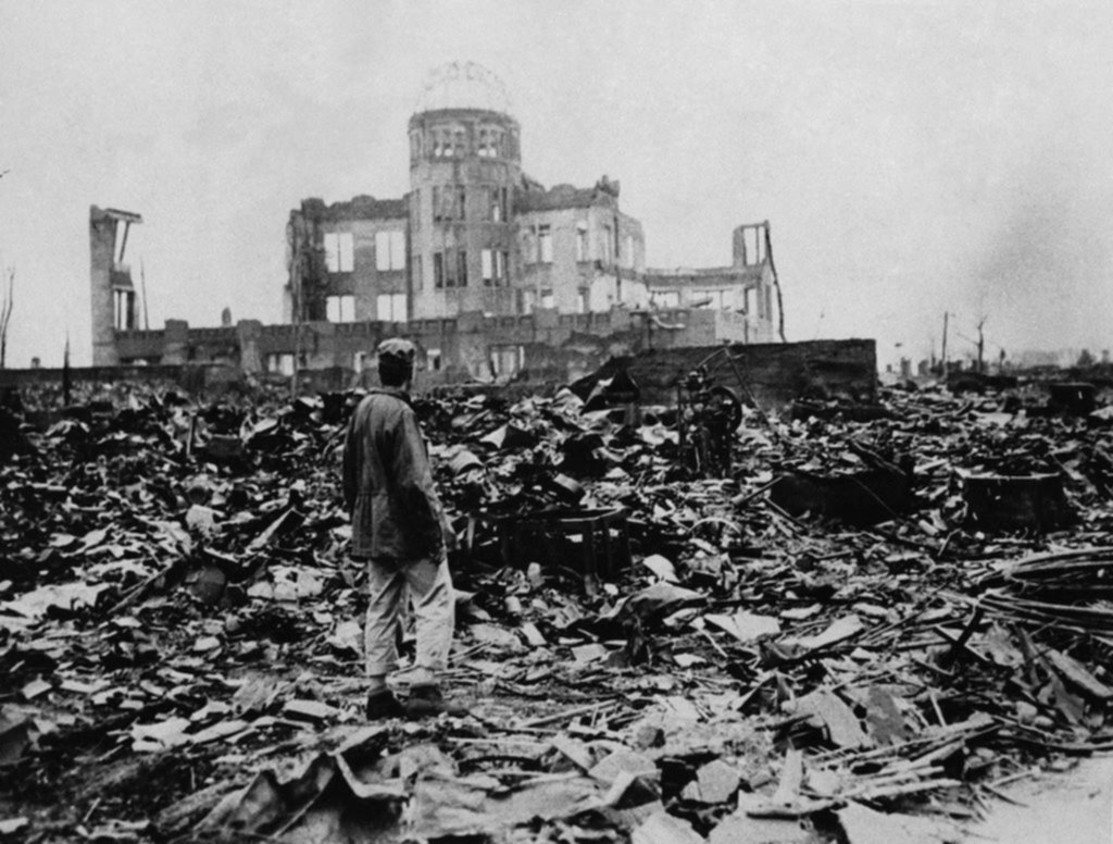 El mundo recuerda el horror de la primera bomba nuclear