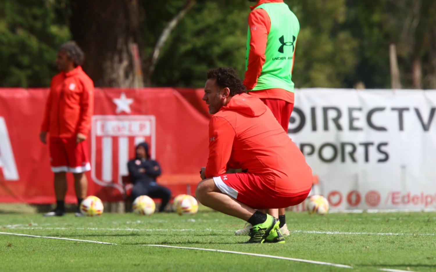 Estudiantes regresó a las prácticas y Milito evalúa cambios para recibir al Rojo