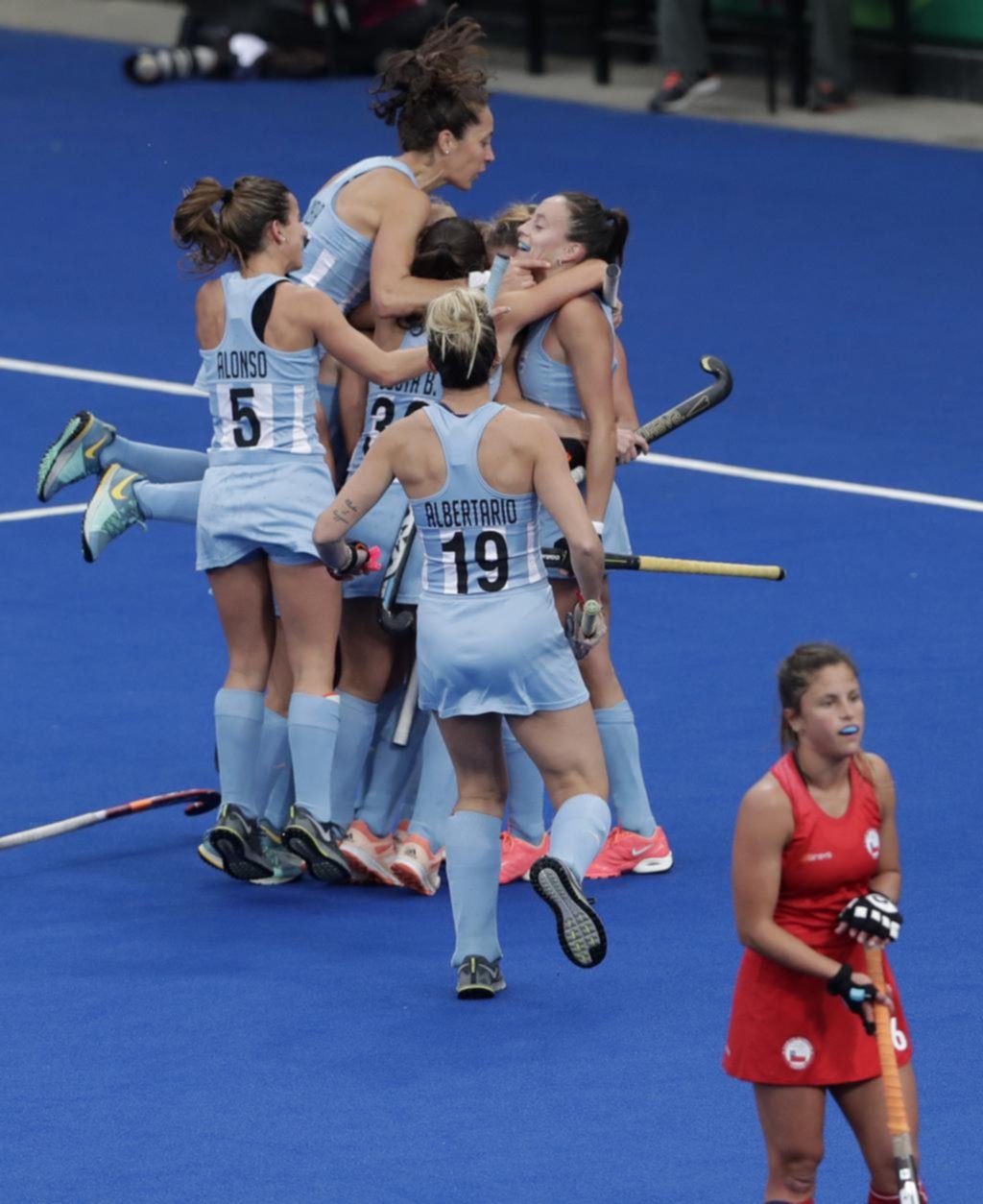 Las Leonas le ganaron a Chile e irán por el premio mayor