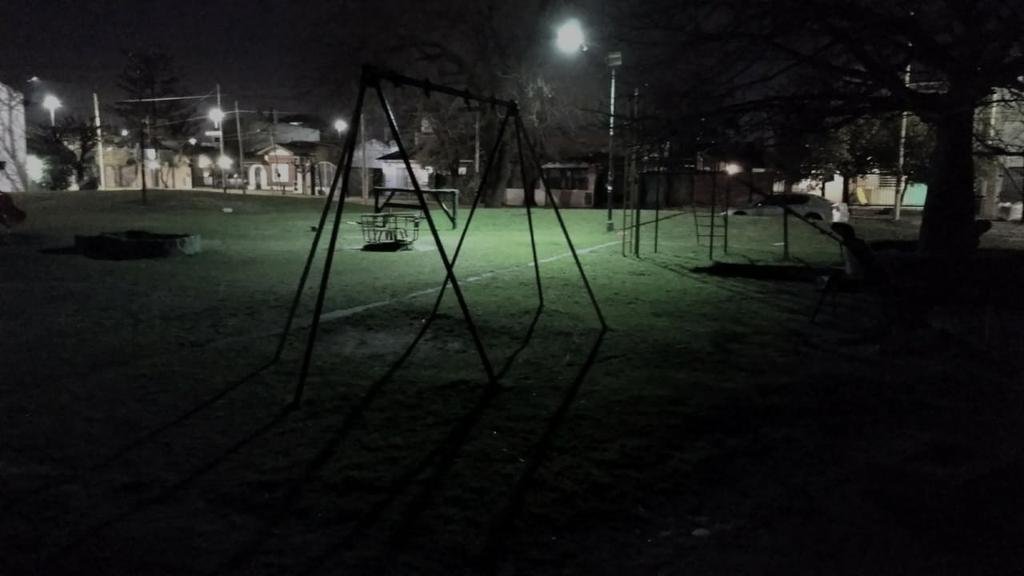 Todo a oscuras en la cuadra de 526 y 14