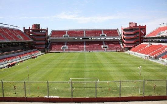 El Lobo y el Rojo jugaron un amistoso en Avellaneda para no perder el ritmo