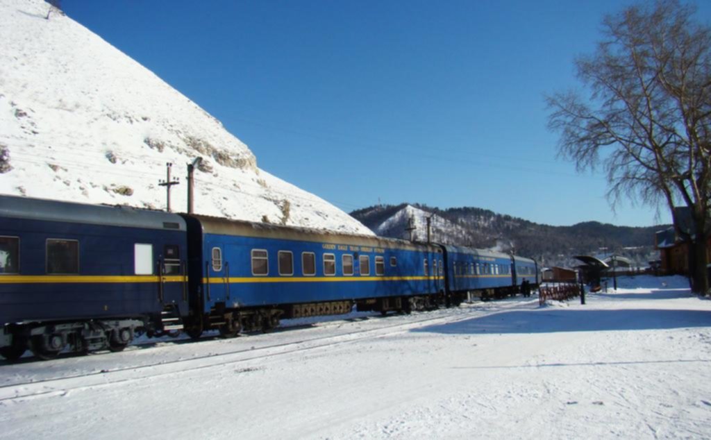 El espectáculo de la aurora boreal en Rusia a bordo de un tren