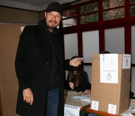 Marce, canchero y feliz: “Qué hermoso es votar”