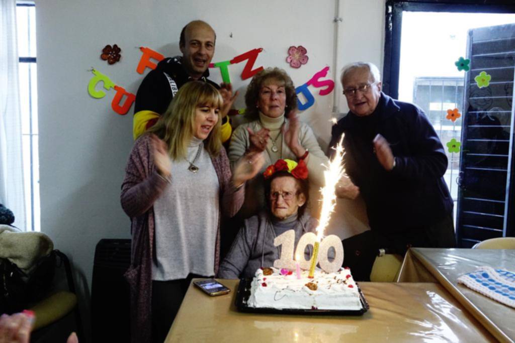 Emotivo festejo de otra vecina de la Región que superó el siglo de vida
