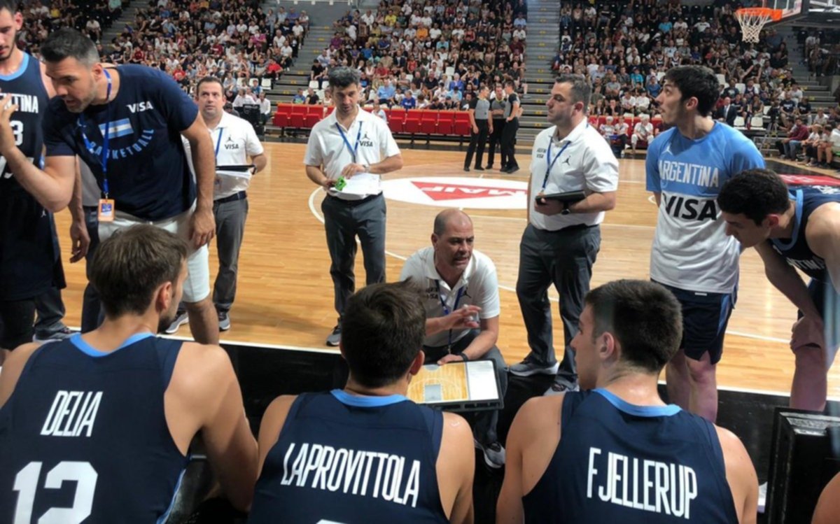 La Selección Argentina de Básquet derrotó a Montenegro y mañana se medirá con Francia