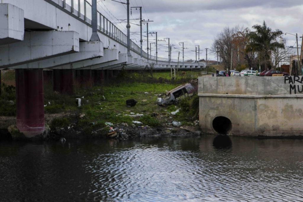 Vuelven a la carga por los niveles de contaminación alarmante en el Arroyo El Gato