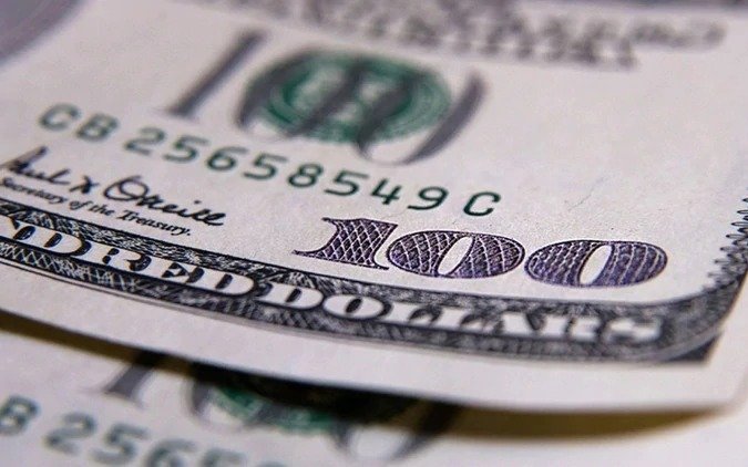Lacunza y Sandleris definirán herramientas para intervenir el mercado del dólar