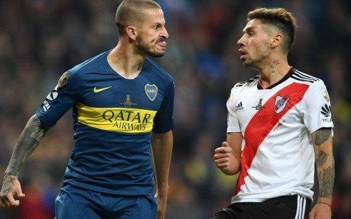 Benedetto reveló la verdadera razón por la que le sacó la lengua a Montiel en Madrid