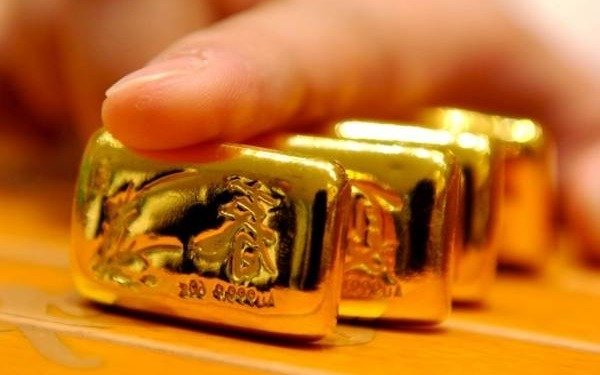 Aumenta el precio del oro tras los dichos de Trump y del titular de la Reserva Federal