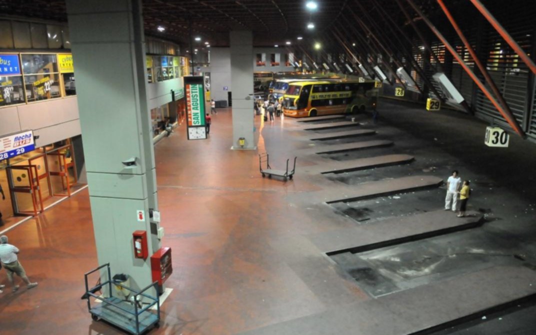 Córdoba: mató a su suegra, hirió a su concuñado y se suicidó en la terminal 