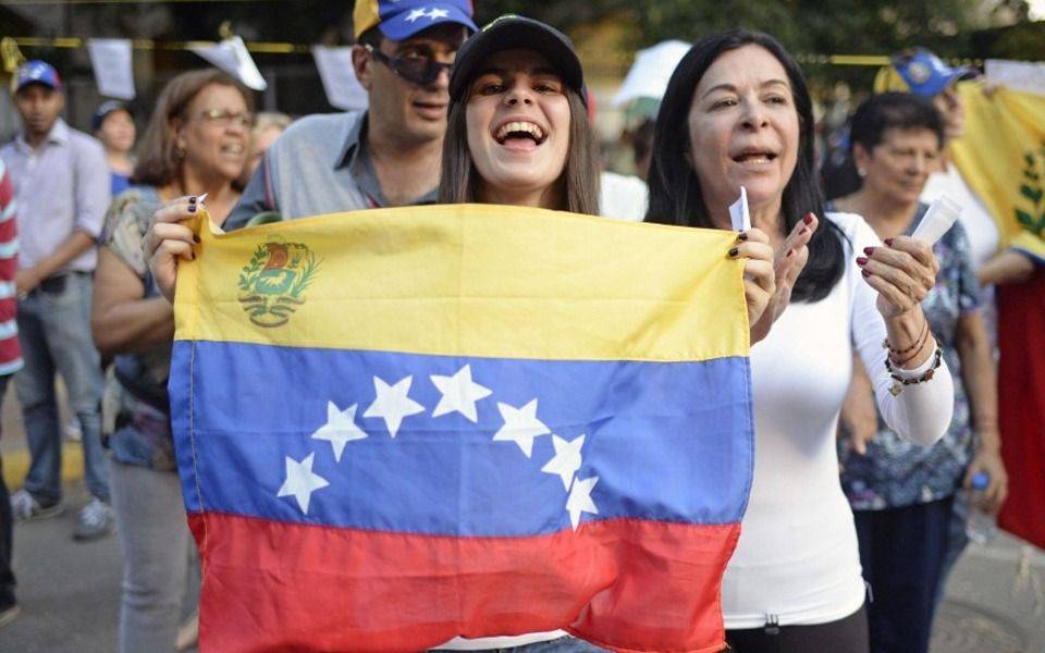 Venezolanos y el Gobierno rechazaron los dichos de Alberto Fernández