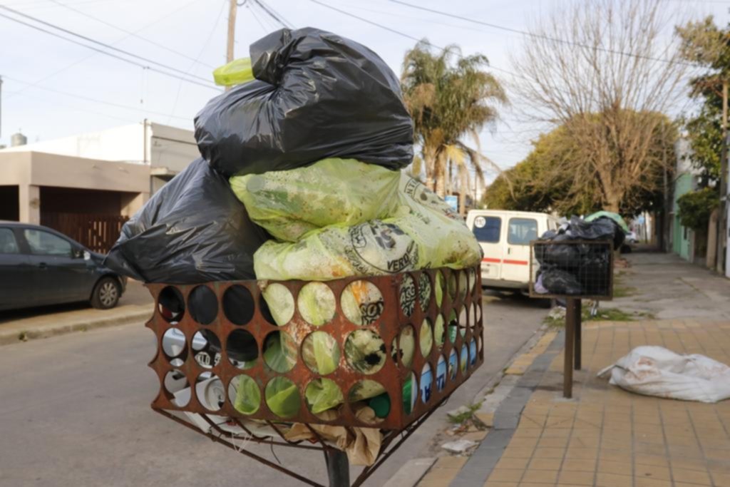 Nedela pidió auxilio para pagar las horas extras y resolver el conflicto de la basura