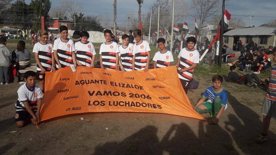 La 2006 de Deportivo Elizalde estrenó la nueva camiseta